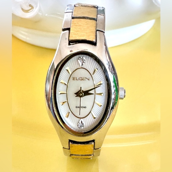 Vintage Elgin Diamond Quartz Two Tone Watch—Working - Picture 6 of 10